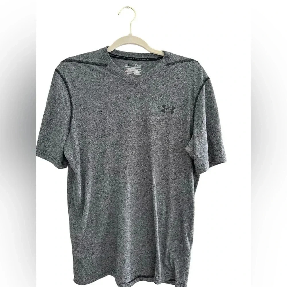 Under Armour Grey Short Sleeve Vneck Shirt // Size Small
